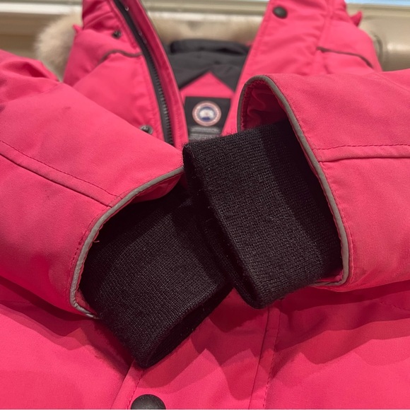 CANADA GOOSE SNOWY OWL PARKA WITH FUR - SUMMIT PINK 6-7Y - Picture 6 of 10